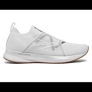 NEW in Box! Brooks Levitate 4 LE Women’s size 11 White Energize Limited Edition!